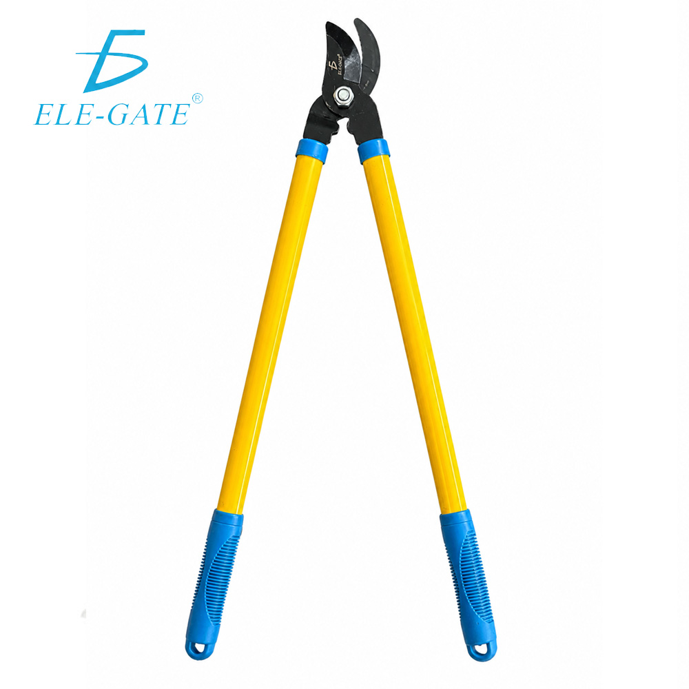 Podadora de ramas ELE-GATE de 61 cm con cuchilla curva y mango largo