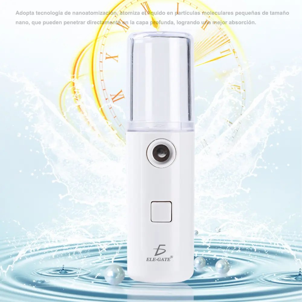 • Carga USB, tamaño mini y ligero, fácil y cómodo de llevar o usar. • Capacidad de agua para una reposición de 30 ml de agua constante, más conveniente de usar. • Reposición de agua completa, se puede usar en la cara, las manos, el cuerpo, el cabello, etc, reduciendo la sensibilidad de la piel. • Puede reponer eficazmente la piel seca y ajustar el equilibrio de agua y aceite de la piel, haciendo que tu cara luzca brillante y con buena complexión. • Adopta tecnología de nanoatomización, atomiza el líquido en partículas moleculares pequeñas de tamaño nano, que pueden penetrar directamente en la capa profunda, logrando una mejor absorción. • Multifunción: Nano facial puede penetrar eficazmente en la piel, decolorar líneas finas, elimina las células de la piel muerta del aceite de suciedad; piel refrescante, hidratante profundamente Anti-seco • La niebla refrescante también es ideal para el cuerpo y el cabello, se puede rociar en el cabello para revivir las olas. • Tecnología Avanzada de atomización en aerosol Nano-tecnología con una capacidad de reposición de agua súper potente. • Atomización de 1,25 a 1,5 ml/s y 60 puede entrar rápidamente en la capa base a través rápidamente • Buena humectación y refrescante reposición de 45 s de agua profunda, mini Dispositivo de niebla fría facial utiliza nanotecnología cambios ultrasónicos de las moléculas de agua por la niebla de aerosol de iones, la piel se absorbe más fácilmente sin goteo. Especificaciones: • Capacidad de la batería: 550 mAh • Cantidad de atomización: 1,25-1,45 ml / min • Material: Chip de atomización, circuito integrado • Condiciones de uso: cargando y añadiendo líquido • Capacidad del agua: 30 ml • Atomizado partículas: 0.3 • Tiempo de carga: 2-3 horas • Color: blanco • Modo de carga: cable USB • Tamaño del producto: 3,5 x 3,5 x 10 CM • Peso: aproximadamente 56g Que incluye el paquete: • 1 Nano Rociador Portátil Recargable • 1 Cable USB • 1 Instructivo