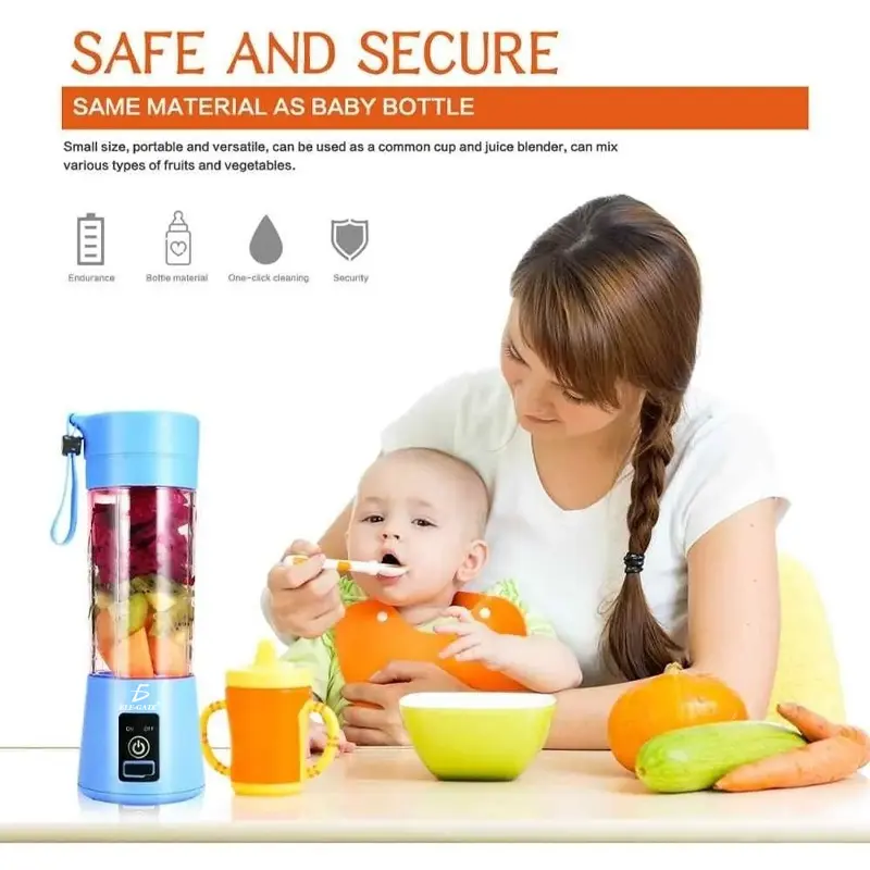 licuadora madre y niño comiendo 