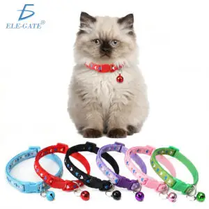 Collar Ajustable para Gato con Cascabel Desmontable, Hebilla de Seguridad y Diseño de Corazones