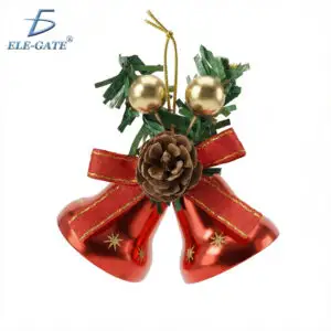 Ornamento Navideño de Dos Campanas Rojas con Garapiña, Follaje y Lazo Rojo