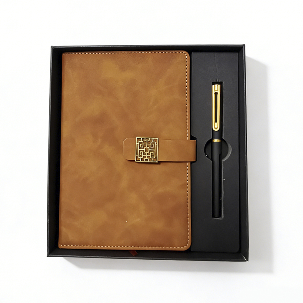 Set de Regalo con Libreta y Pluma – Acabado Tipo Piel con Cierre Magnético - Image 2