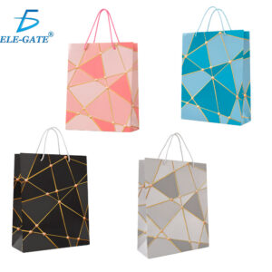 Paquete de 12 Bolsas de Regalo con Asa Resistente – Diseños Modernos y Colores Vibrantes